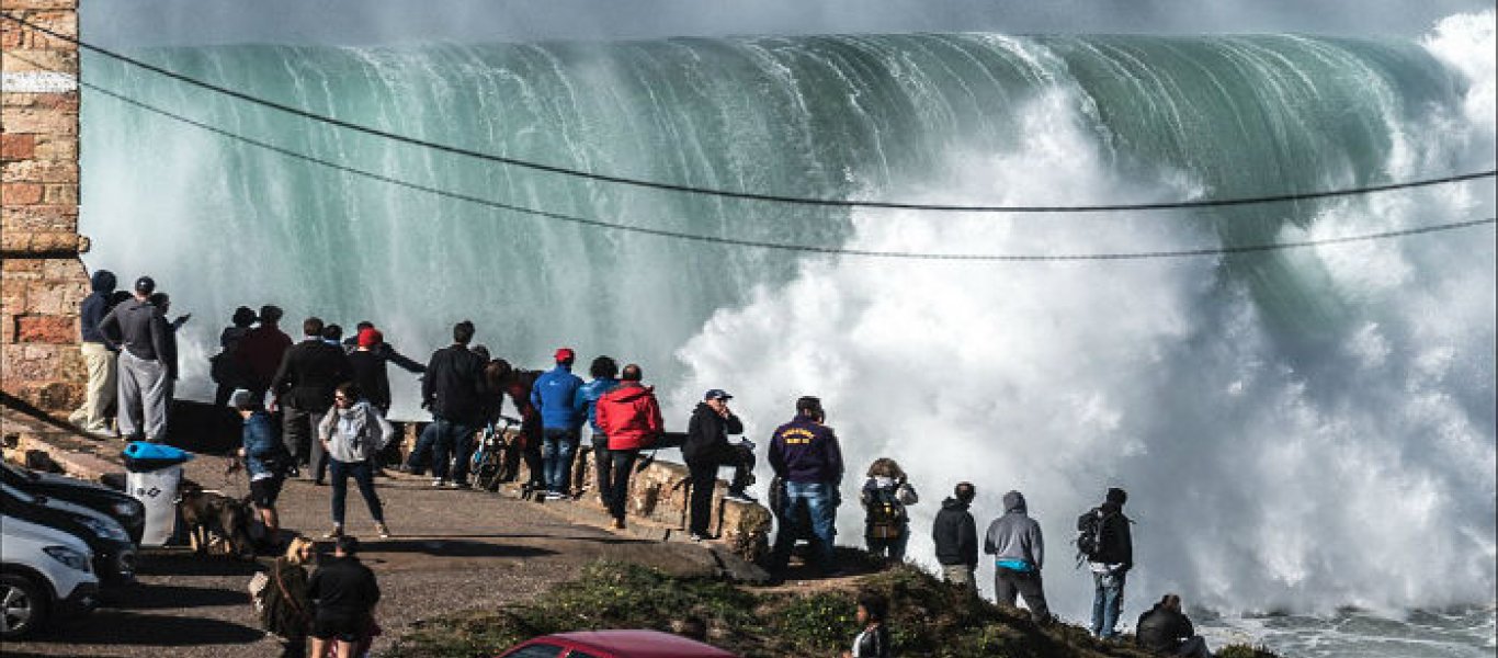 Χιλή: Τεράστια κύματα χτυπούν την πόλη Βίνια ντελ Μαρ (βίντεο)
